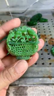 和田玉碧玉花篮手工雕刻精美工艺